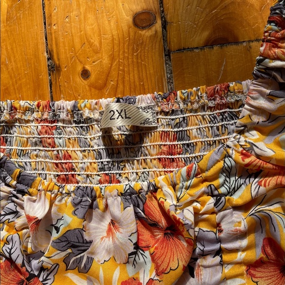 Square neck top - Picture 3 of 3